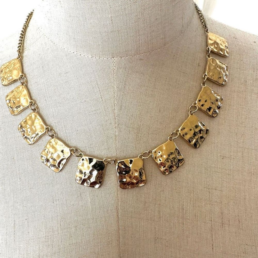 Gold tone square statement necklace
